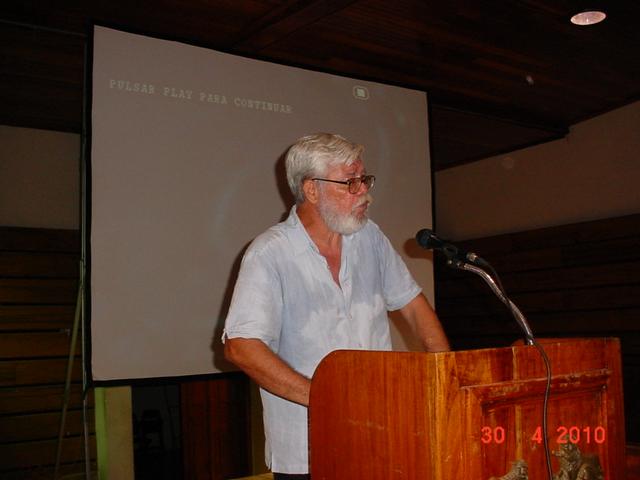 Profesor Ronald Puerto Lazo